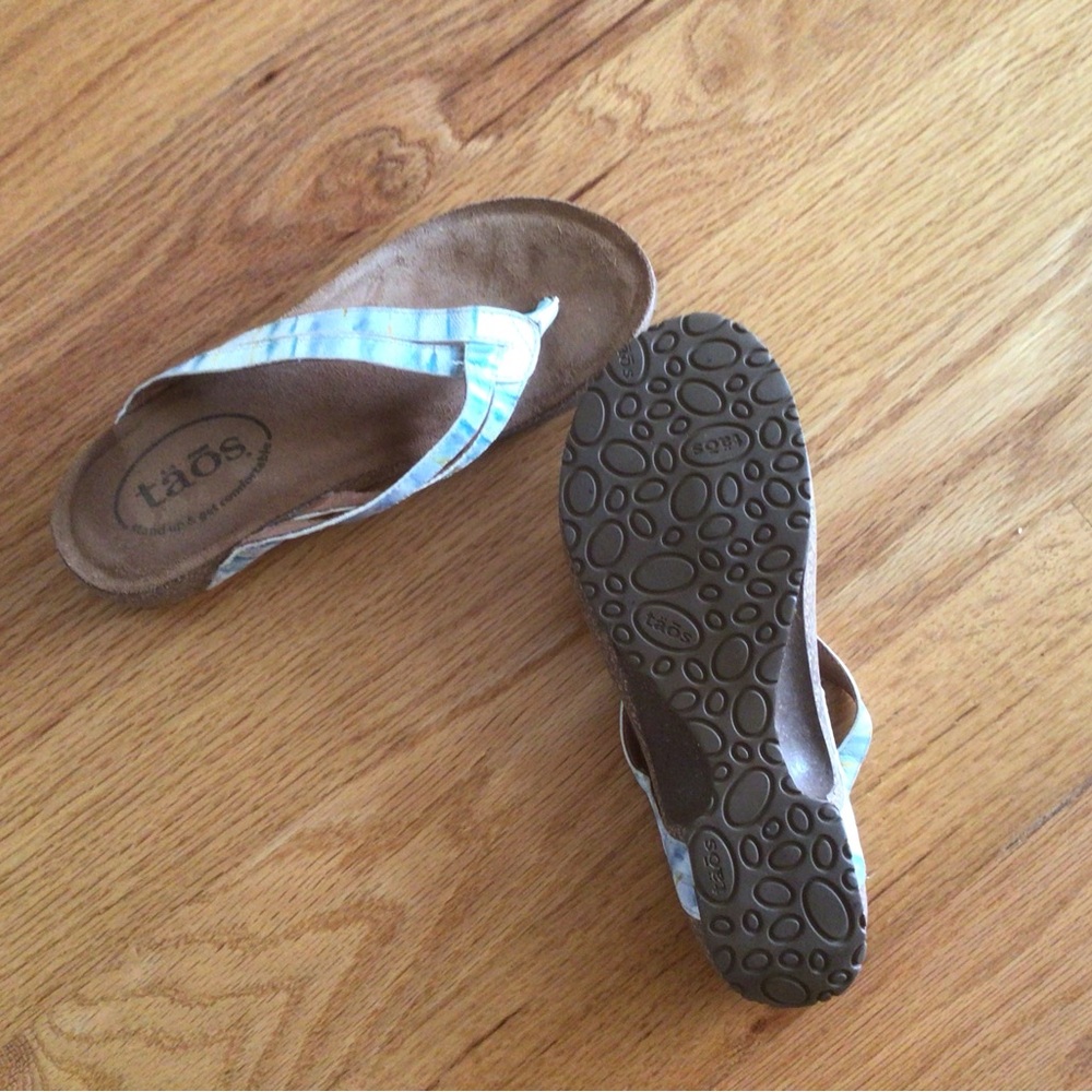 Taos Footwear Women's Blue Sandals